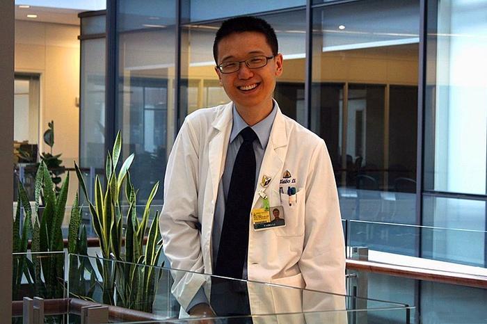 李泰伯：高考703分被美国11所大学拒绝，如今攻读美国名校双博士