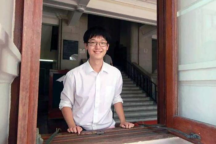 李泰伯：高考703分被美国11所大学拒绝，如今攻读美国名校双博士