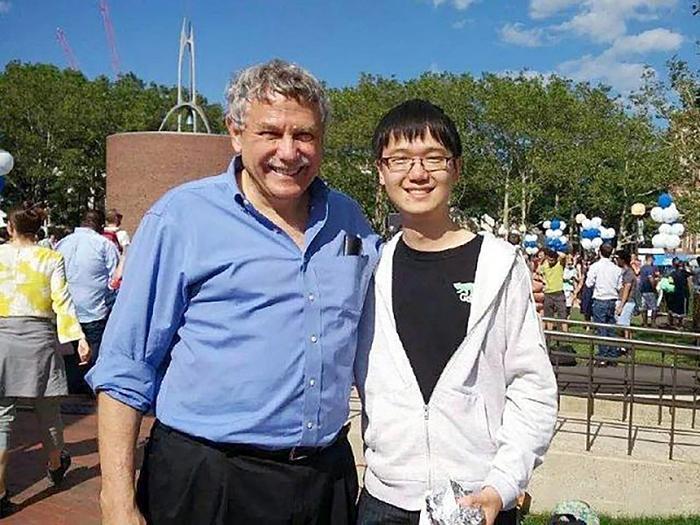 李泰伯：高考703分被美国11所大学拒绝，如今攻读美国名校双博士