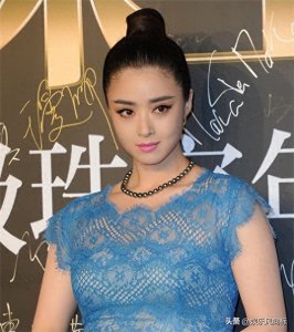 ​惊！41 岁蒋欣华丽蜕变瘦出巴掌脸，闪耀搜狐盛典，美有标准？