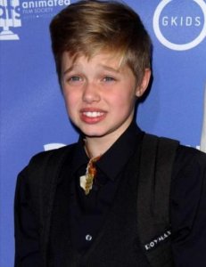 ​“正太萌妹”希洛：出生照曾卖410万美元，却因父母成好莱坞笑柄