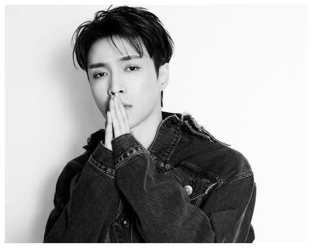 张艺兴《我是唱作人2》，实力演绎《小丑》，舞台表演震惊众人