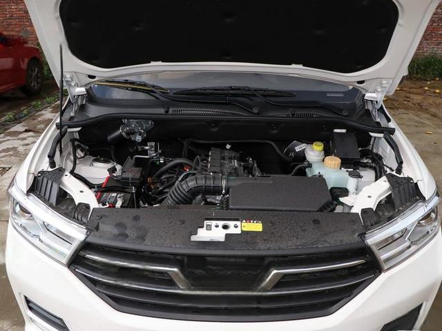 五菱宏光S最新款最低多少钱可以落地?五菱宏光S成交价-