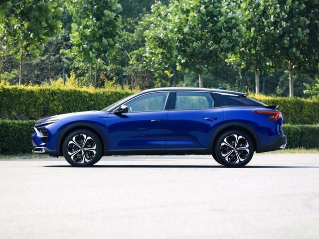 凡尔赛C5 X最新款落地价是多少钱？凡尔赛C5 X价格-