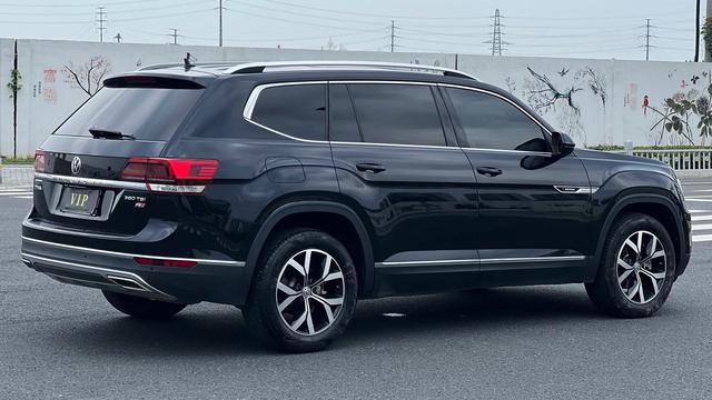 大众推出新款真七座SUV，搭2.0T爆299马力，26万起还要啥汉兰达-
