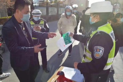 ​小电动车要上牌照吗赤峰（赤峰增设35处电动车上牌点）