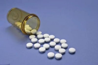 息斯敏和开瑞坦哪个副作用小?听听药师怎么说