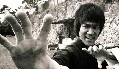 ​时隔49年后，李小龙的死因有了新发现，专家：他死前喝了大量的水