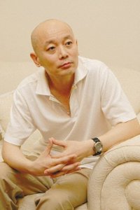 ​66岁的葛优：父母都已去世，妹妹远在美国，他眼里时常有泪