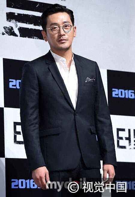 “韩国王菲”破功！裴斗娜捂嘴狂笑 河正宇《隧道》再搭吴达秀