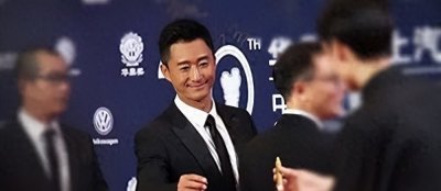 ​骗了我们49年！原来他就是吴京的父亲，难怪吴京能大红大紫